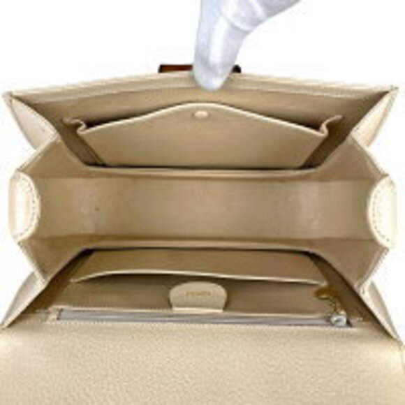 Gucci Bamboo Handbag Beige Leather - Picture 9 of 9